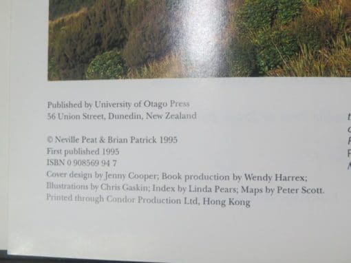 Neville Peat, Brian Patrick, Wild Dunedin, Enjoying the Natural History of New Zealand's Wildlife Capital - Image 7