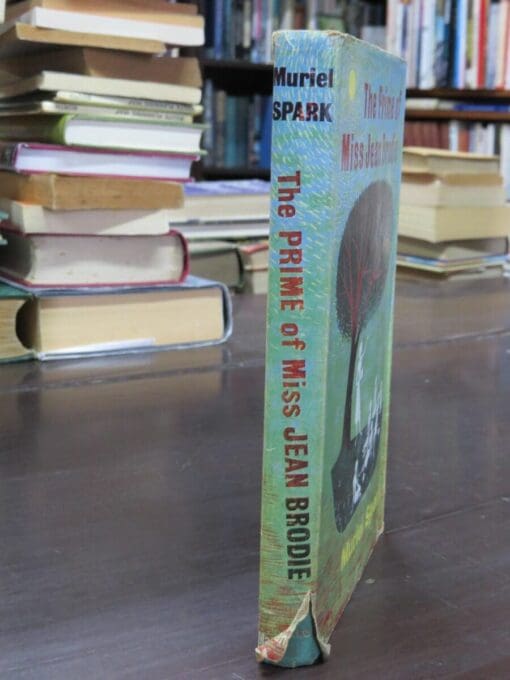 Muriel Spark, The Prime of Miss Jean Brodie - Image 10
