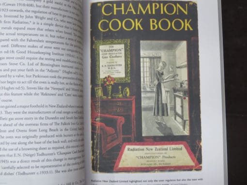 Helen Leach, ed., From Kai to Kiwi Kitchen: New Zealand Culinary Traditions and Cookbooks - Image 4