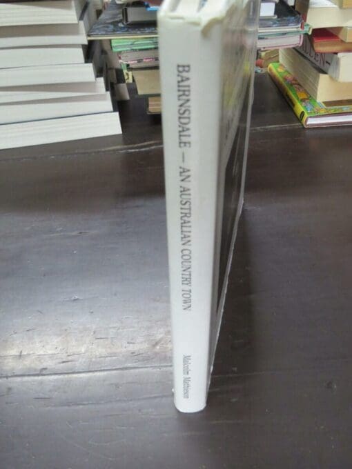 Malcolm Mathieson, Bairnsdale, An Australian Country Town, edited by Debra Squires, Linda Barraclough - Image 13