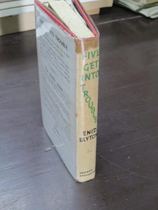 Enid Blyton, Five Get Into Trouble, 1949 - Image 15